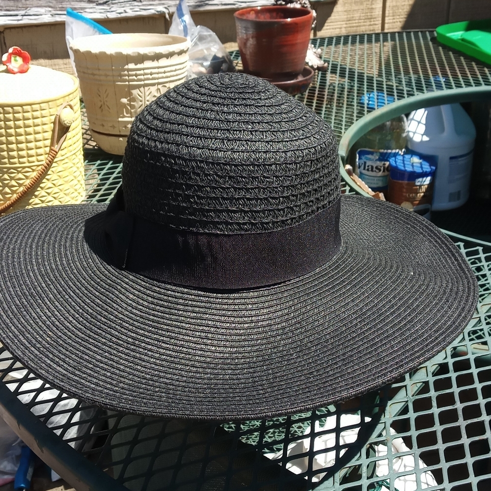 Nine west hat